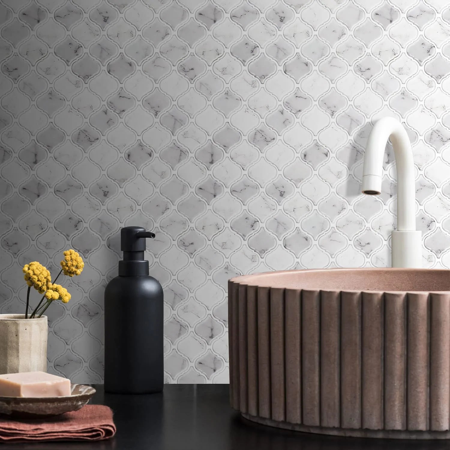 Arabesque - Carrara White Mixed Grey